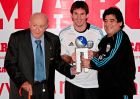 Αλφρέδο Ντι Στέφανο, Λιονέλ Μέσι και Ντιέγο Μαραντόνα, οι τρεις τιτάνες του αργεντίνικου ποδοσφαίρου σε εκδήλωση της Marca το 2009.