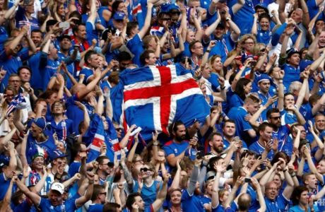 Ισλανδός πρόεδρος: "Γιατί να κάτσω στα VIP";