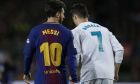 Μέσι και Ρονάλντο σε στιγμιότυπο από το ισπανικό 'clasico' μεταξύ Μπαρτσελόνα και Ρεάλ Μαδρίτης στο Camp Nou της Βαρκελώνης στις 6 Μαΐου 2018. (AP Photo/Manu Fernandez)