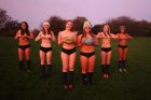 Παίκτριες γυναικείας ομάδας ράγκμπι... πέταξαν τα ρούχα και πόζαραν γυμνές!