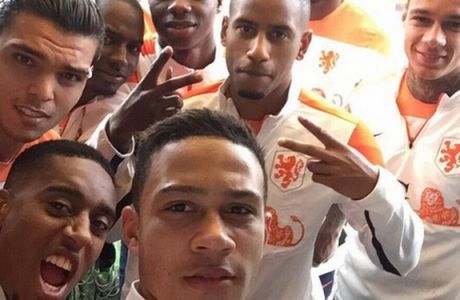 Ρατσιστική επίθεση σε παίκτες της Ολλανδίας