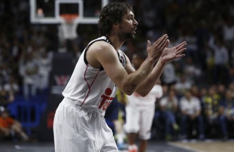 Real's Sergio Llull gestures during the Euroleague Final Four semifinal basketball match between Real Madrid and Fenerbahce Ulker in Madrid, Spain, Friday, May 15, 2015. (AP Photo/Andres Kudacki)