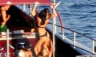 Τα "έσπασε" στην Ίμπιζα ο Ρονάλντο: Αγκαλιές και φιλιά με σέξι μοντέλο