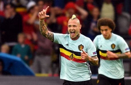 Το απίθανο σουτ του Ναϊνγκολάν για το 1-0 του Βελγίου