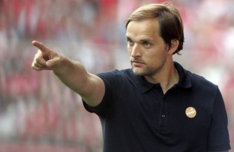 Mainz's new head coach Thomas Tuchel reacts during the German first division Bundesliga soccer match between Mainz 05 and Bayer Leverkusen in Mainz, Germany, Saturday, Aug. 8, 2009. (AP Photo/Hermann J. Knippertz) ** NO MOBILE USE UNTIL 2 HOURS AFTER THE MATCH, WEBSITE USERS ARE OBLIGED TO COMPLY WITH DFL-RESTRICTIONS, SEE INSTRUCTIONS FOR DETAILS **