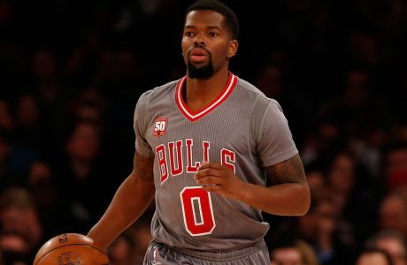 NEW YORK, NY - DECEMBER 19:  Aaron Brooks #0 of the Chicago Bulls in action against the New York Knicks at Madison Square Garden on December 19, 2015 in New York City.  Knicks defeated the Bulls 107-91. NOTE TO USER: User expressly acknowledges and agrees that, by downloading and or using this photograph, User is consenting to the terms and conditions of the Getty Images License Agreement.  (Photo by Mike Stobe/Getty Images)