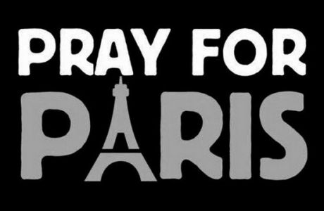 Ενός λεπτού σιγή για τα θύματα στο Παρίσι