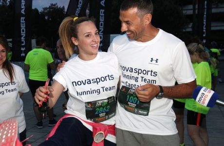 Η Novasports Running Team με τον Περικλή Ιακωβάκη στο Lighting Up Athens