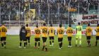 Οι παίκτες της ΑΕΚ πανηγυρίζουν μπροστά στους φιλάθλους τους μετά από τη νίκη επί της Ξάνθης στην ακριτική πόλη για τη Super League 2018-2019, Κυριακή 7 Απριλίου 2019