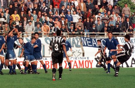 Στιγμιότυπο από αναμέτρηση ΠΑΟΚ-Ιωνικός, της σεζόν 1997-1998