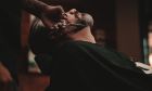 Η ελληνική, αντρική σειρά περιποίησης που εμπιστεύονται οι κομμωτές και οι barbers