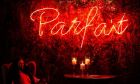 «Parfait Athens»: Υπόσχεται στιγμές αυθεντικής διασκέδασης!