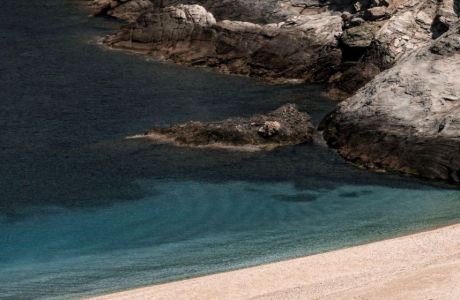 Οι πιο εντυπωσιακές παραλίες της Άνδρου