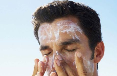 Πώς να σώσετε το πρόσωπό σας από τον ήλιο: Βασικοί κανόνες