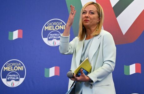 Τζόρτζια Μελόνι: Η φασιστική ιδεολογία, η σχέση της με τον Μπερλουσκόνι και οι υποσχέσεις για το μέλλον της Ιταλίας