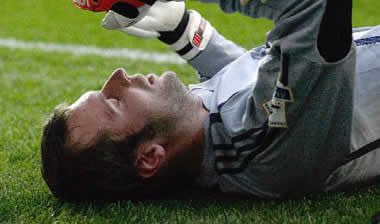 Με κράνος… ράγκμπι θα αγωνίζεται ο Τσεχ