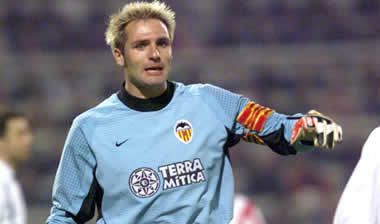 Ρίχνει άγκυρα στη Βαλένθια ο 37χρονος Κανιθάρες