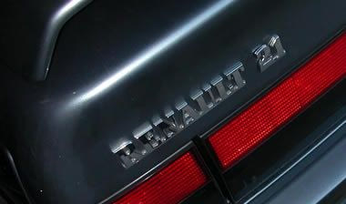 Ανάκληση για έντεκα Renault 21