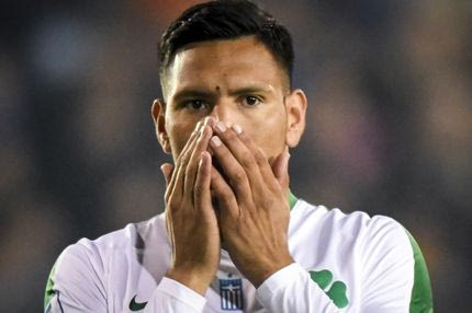 Ο μάνατζερ του Τσάβες τον πιέζει να γυρίσει!