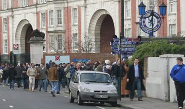 Καυγάς με επτά τραυματίες και 34 συλλήψεις μετά το Τσέλσι-Τότεναμ