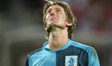 Απόντας κατά το ήμισυ ο Φαν Ντερ Σαρ