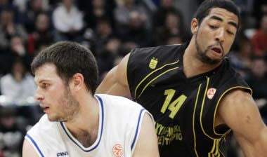Ντιναμό-Άρης 71-69