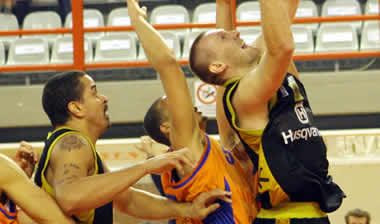 Ολύμπια-ΑΕΚ 72-80