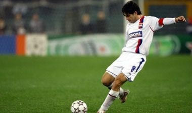 Απειλεί με φυγή ο Ζουνίνιο