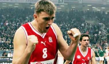 Ανανέωσε μέχρι το 2010 ο Ζίζιτς