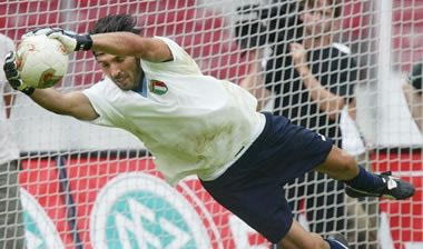 Απαγορευτική τιμή στον Μπουφόν έβαλε η “Γιούβε”