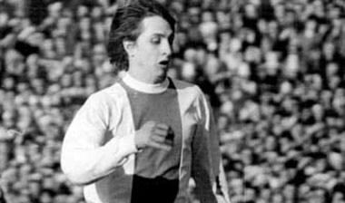 Ο Αγιαξ αποσύρει το 14 προς τιμήν του Κρόιφ