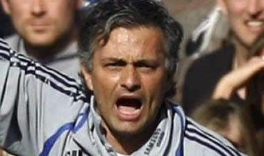 Τον Μουρίνιο τον έχουν ζώσει τα φίδια