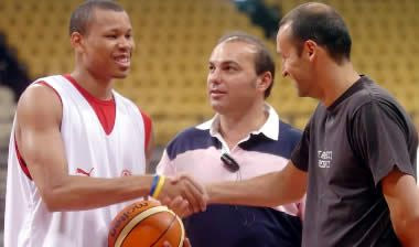 “Ντόπες” Αγγελόπουλου και ειρωνία προς τον… τελειωμένο Ακερ