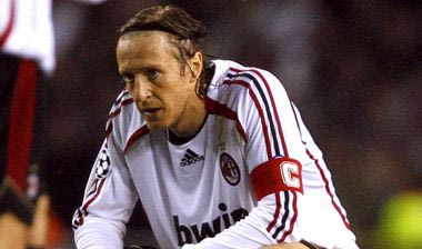 Ανανέωσε με τη Μίλαν ο Αμπροσίνι