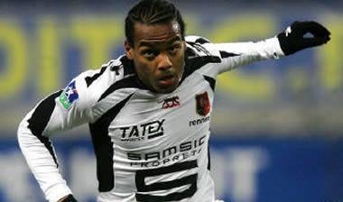 Ανανέωση με Μπριάν, Σανιά στους “τρικολόρ”