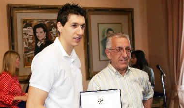 Τιμές από το Νικήτα Κακλαμάνη στον Παναθηναϊκό