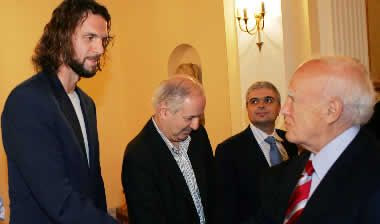 Παπούλιας:”Στη Μαδρίτη μαζί σας”