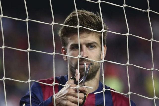 Παρηγόρησε τον Μέσι ο Πικέ