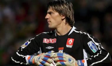 Ανανέωσε ο Κουπέ