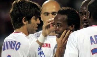 Ο Γκοβού ψέγει τον Ζουνίνιο