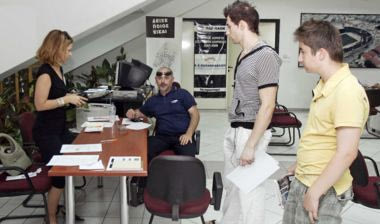 Αμόκ με τα διαρκείας, φεύγει ο Μίετσελ
