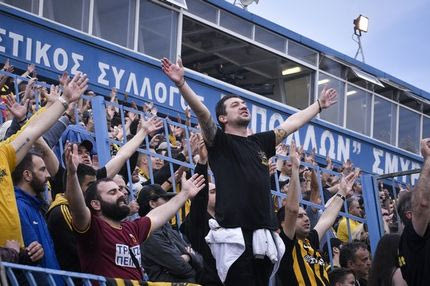 Πού να τους χωρέσει η Ριζούπολη; Βγήκαν στις ταράτσες…