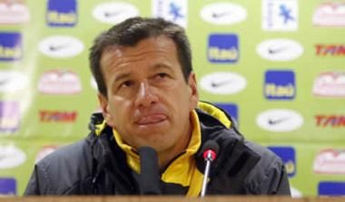 Συνεχίζεται το “εμπάργκο” του Ντούνγκα