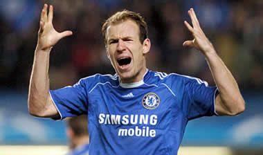 Διαψεύδει για Ρόμπεν ο Μουρίνιο