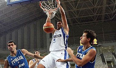 Ακρόπολις: Ελλάδα-Ιταλία 72-62