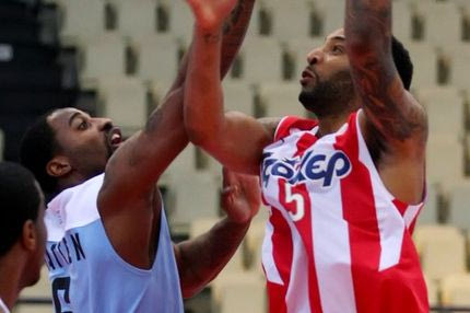 Ολυμπιακός-Κολοσσός 70-65