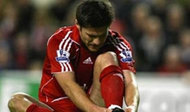 “Νοσοκομείο” η Λίβερπουλ, χάλασε η γιορτή του Τζέραρντ