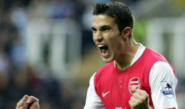 Πλήγμα με φαν Πέρσι στην Άρσεναλ