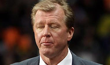 Ο ΜακΛάρεν κατηγορεί τον διαιτητή, ο Τύπος κατηγορεί τον ΜακΛάρεν