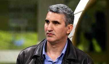 Ο Δρόσος πιέζει τον Φιλίππου